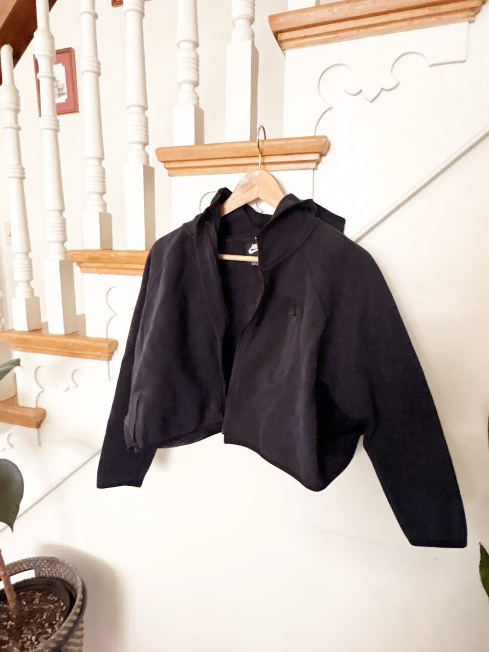 Nike Black Cropped Hooded Jacket Zip Cuff Minimalist Open Front Size S Small